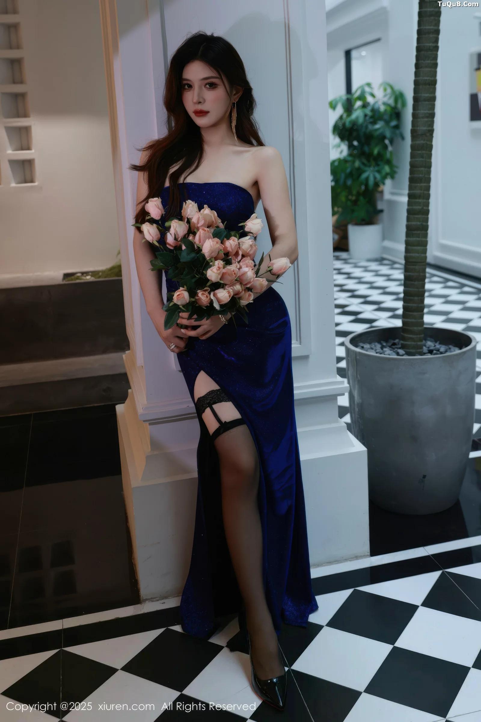 秀人集.com_[XiuRen秀人网]No.10740_模特阿依莎性感蓝色连衣裙露蓝色内衣配黑丝袜秀曼妙身材诱惑写真71P