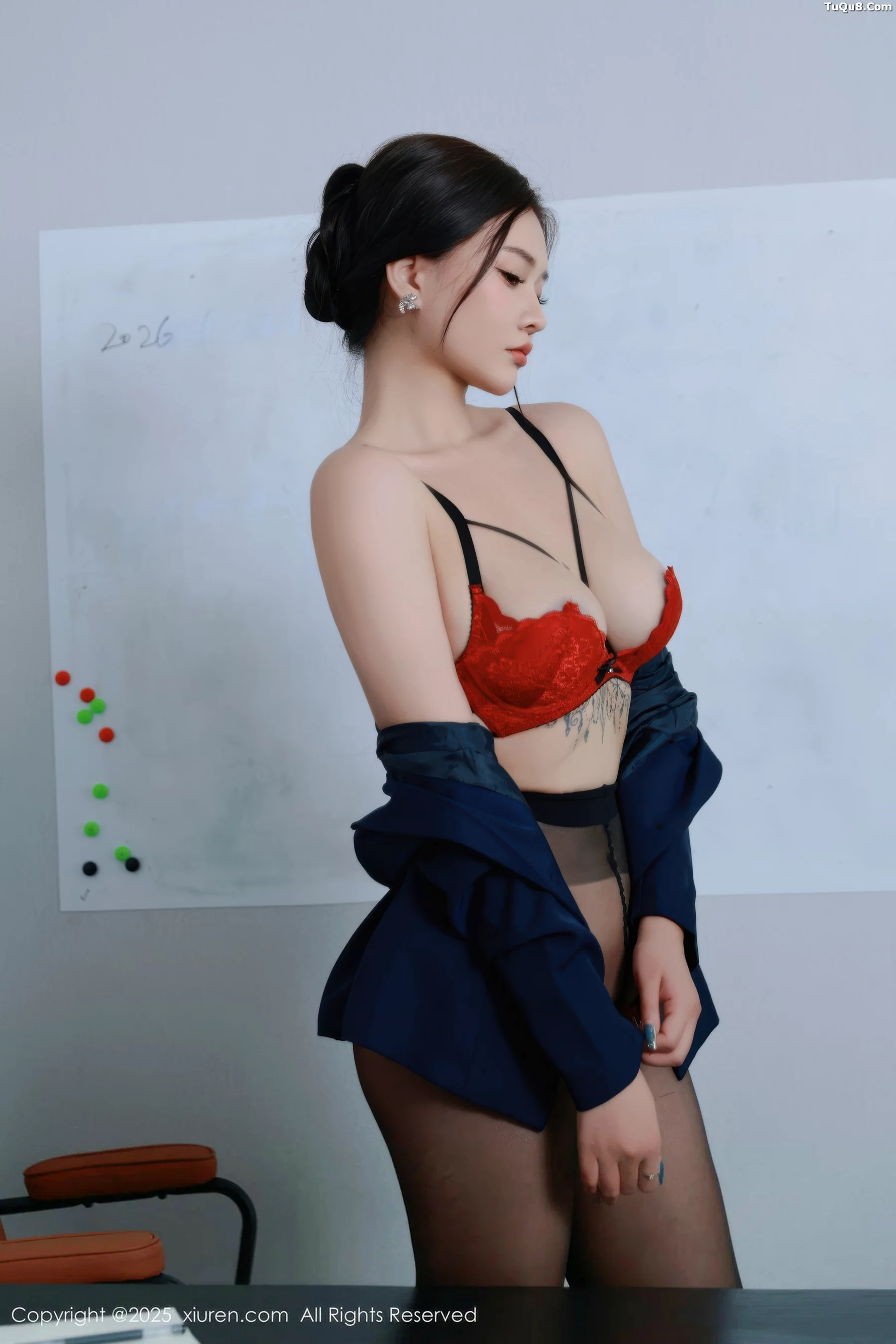 秀人集.com_[XiuRen秀人网]No.10751_模特娜比深色OL服饰露红色内衣配超薄黑丝秀凹凸身材诱惑写真75P