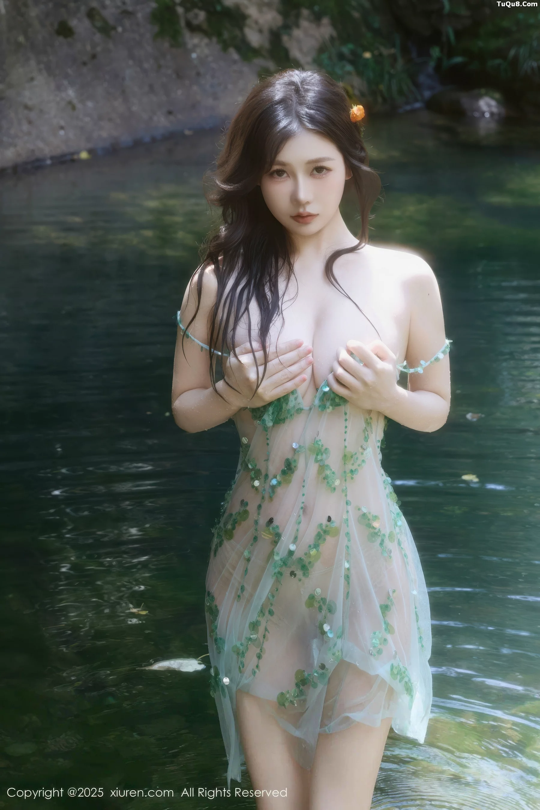 秀人集.com_[XiuRen秀人网]No.10756_模特尹甜甜户外小溪性感薄纱亮片裙湿身秀丰腴身材惹火诱惑写真60P