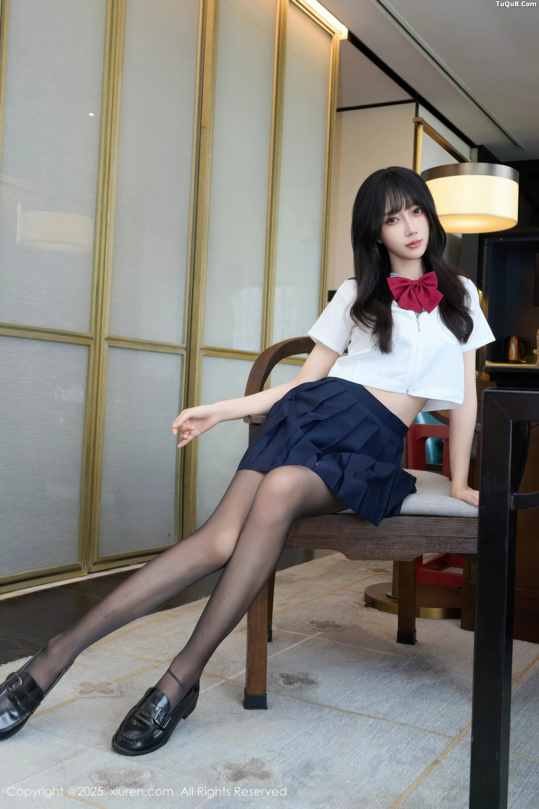 秀人集.com_[XiuRen秀人网]No.10766_模特玥儿玥er私房性感JK制服配超薄黑丝秀曼妙身姿迷人诱惑写真68P