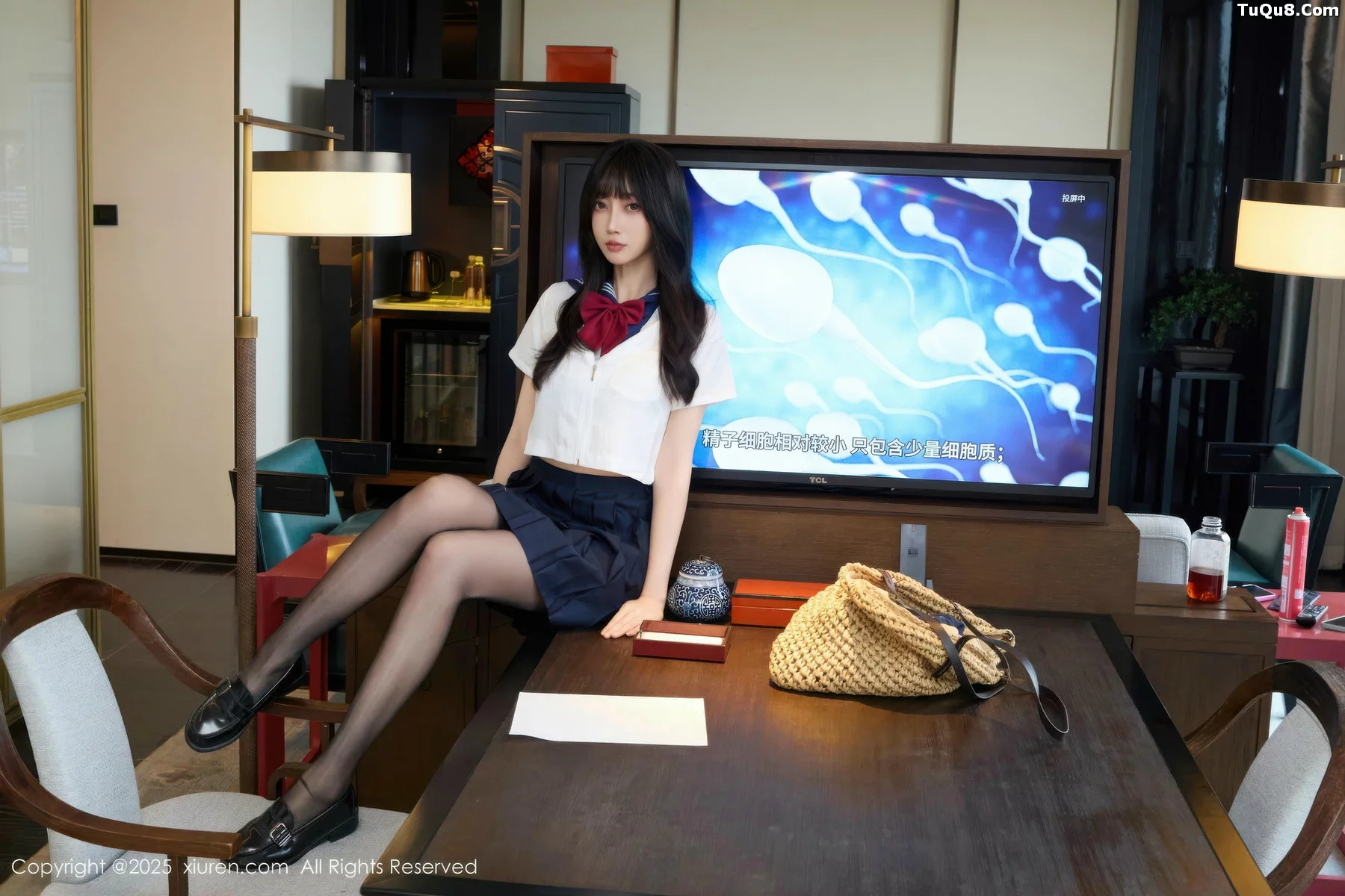 秀人集.com_[XiuRen秀人网]No.10766_模特玥儿玥er私房性感JK制服配超薄黑丝秀曼妙身姿迷人诱惑写真68P