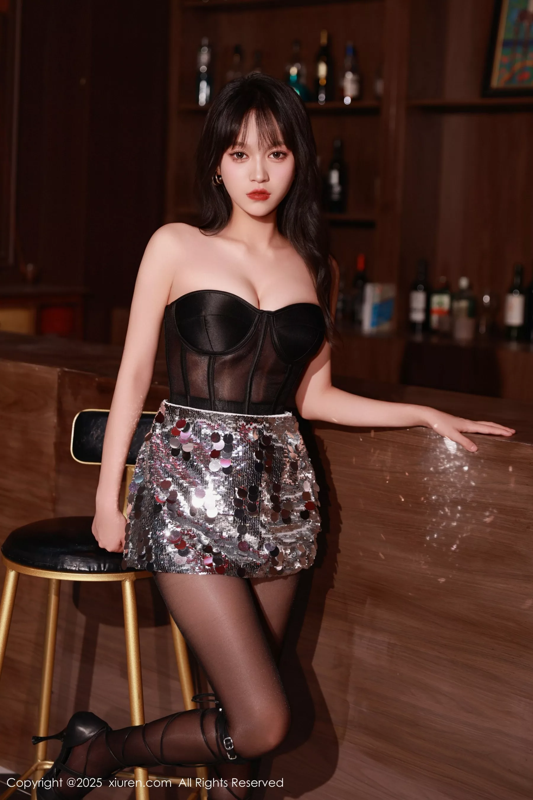 秀人集.com_[XiuRen秀人网]No.10772_模特糯咪性感黑色连衣短裙露红色内衣配超薄黑丝极致魅惑写真76P