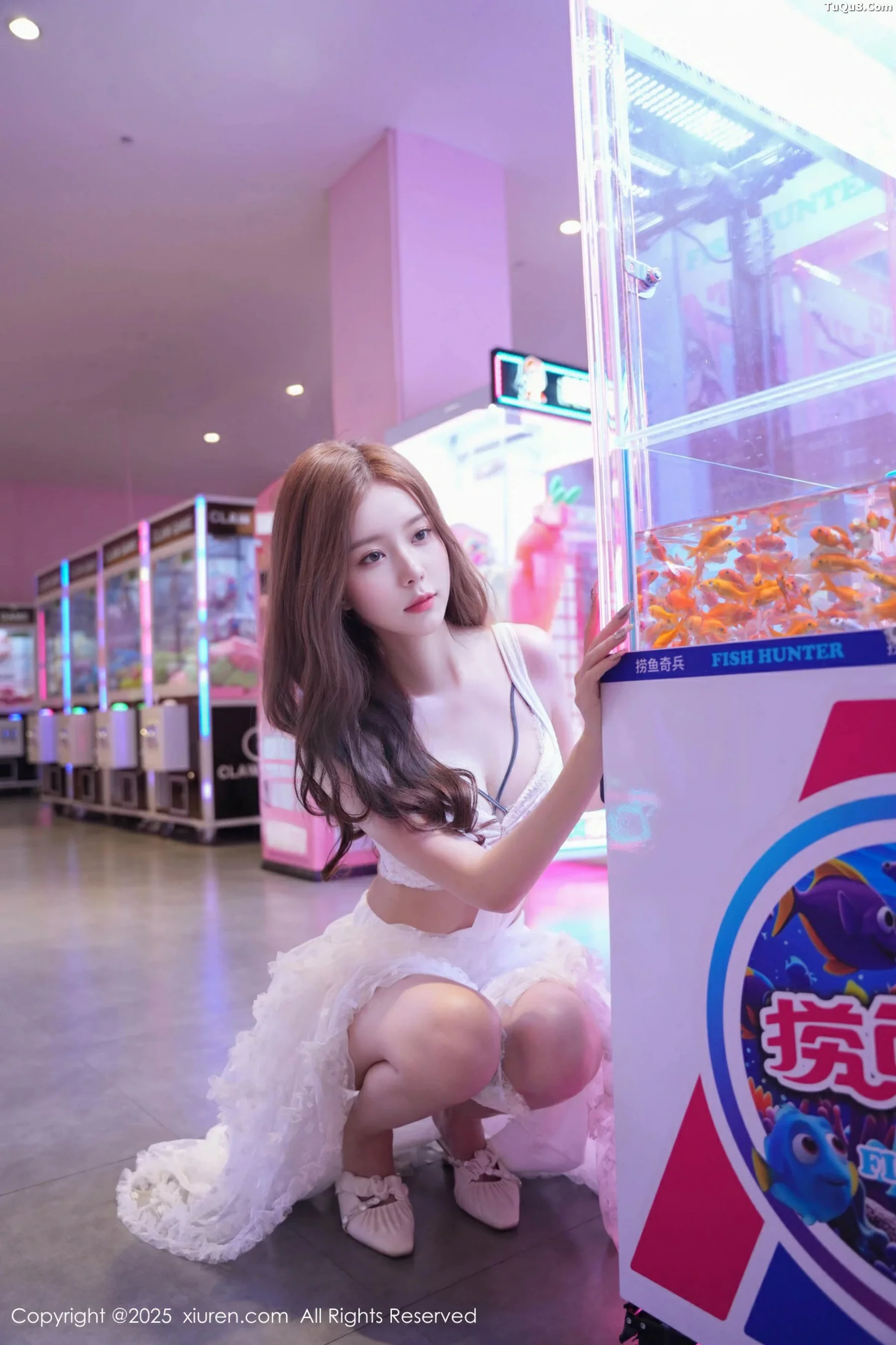 秀人集.com_[XiuRen秀人网]No.10791_模特拍黄瓜girl性感白色连衣裙露白色内衣秀曼妙身材诱惑写真74P