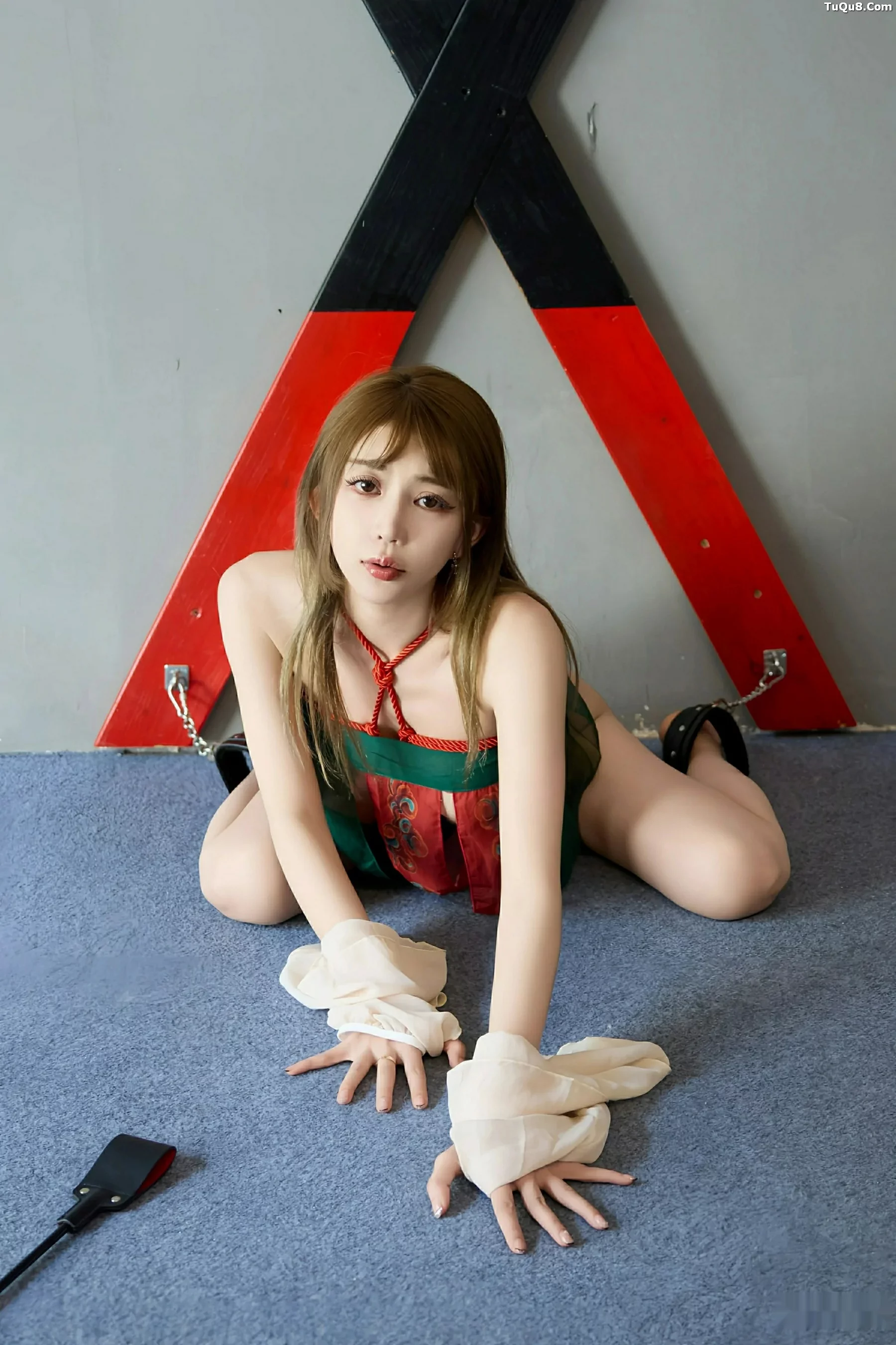 秀人集.com_[XiuRen秀人网]No.10811_模特Zoe柚柚性感古风薄纱服饰配超薄肉丝秀凹凸身材诱惑写真56P