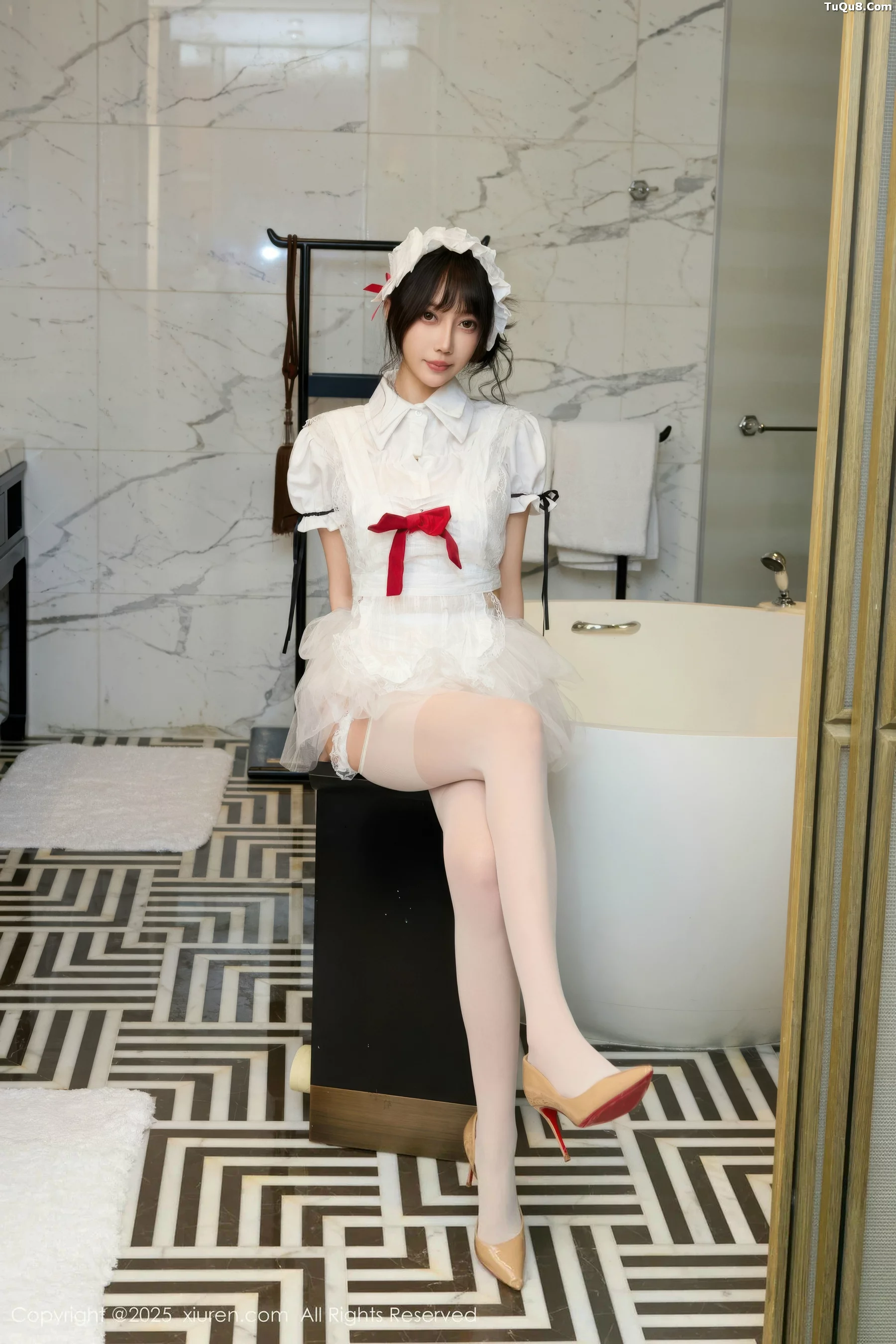 秀人集.com_[XiuRen秀人网]No.10827_模特玥儿玥er性感萝莉女仆装配白丝吊袜秀完美身材迷人诱惑写真64P