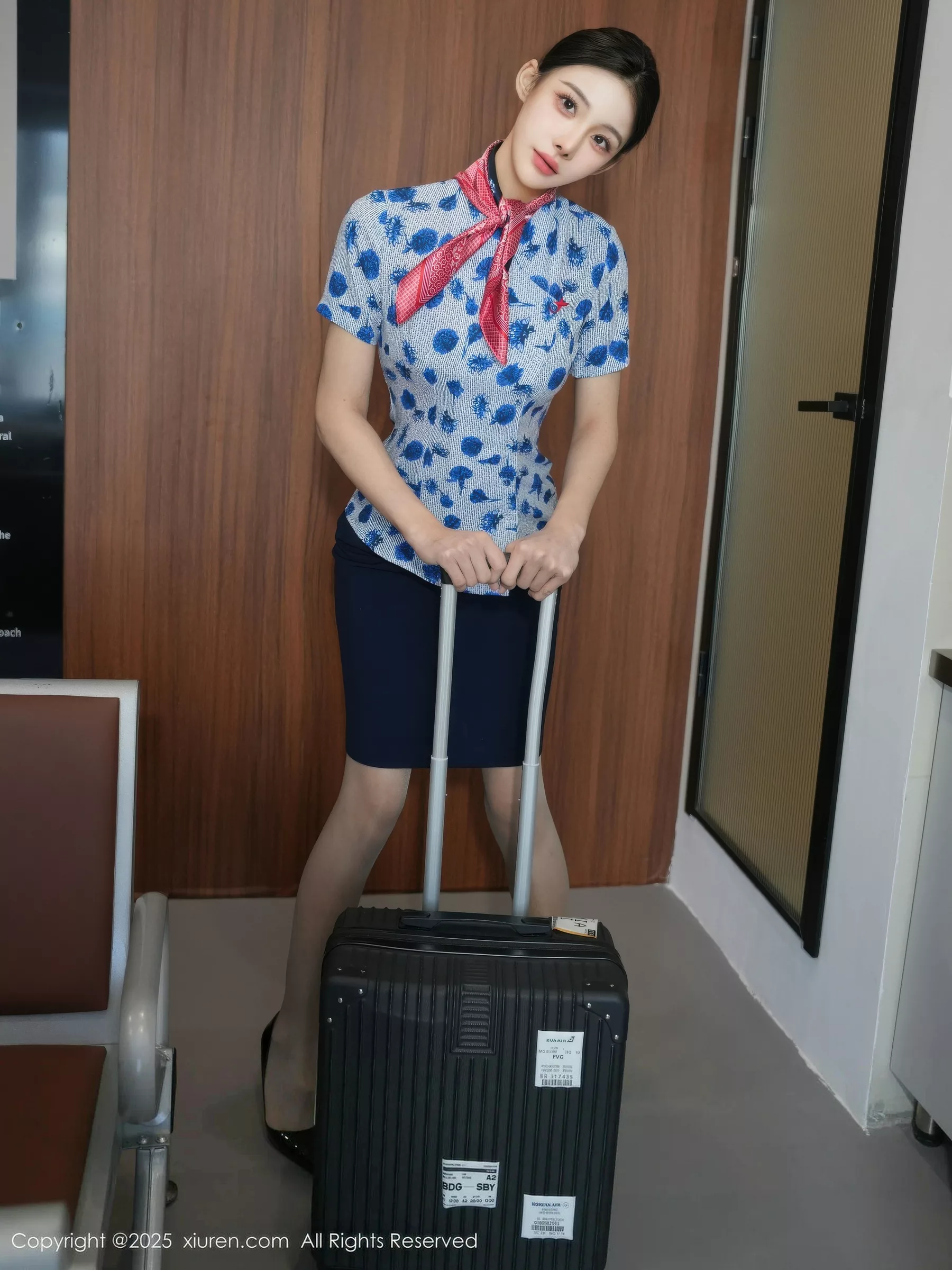 秀人集.com_[XiuRen秀人网]No.10891_模特梨霜儿性感空姐制服露黑色蕾丝内衣秀丰腴身材撩人诱惑写真75P