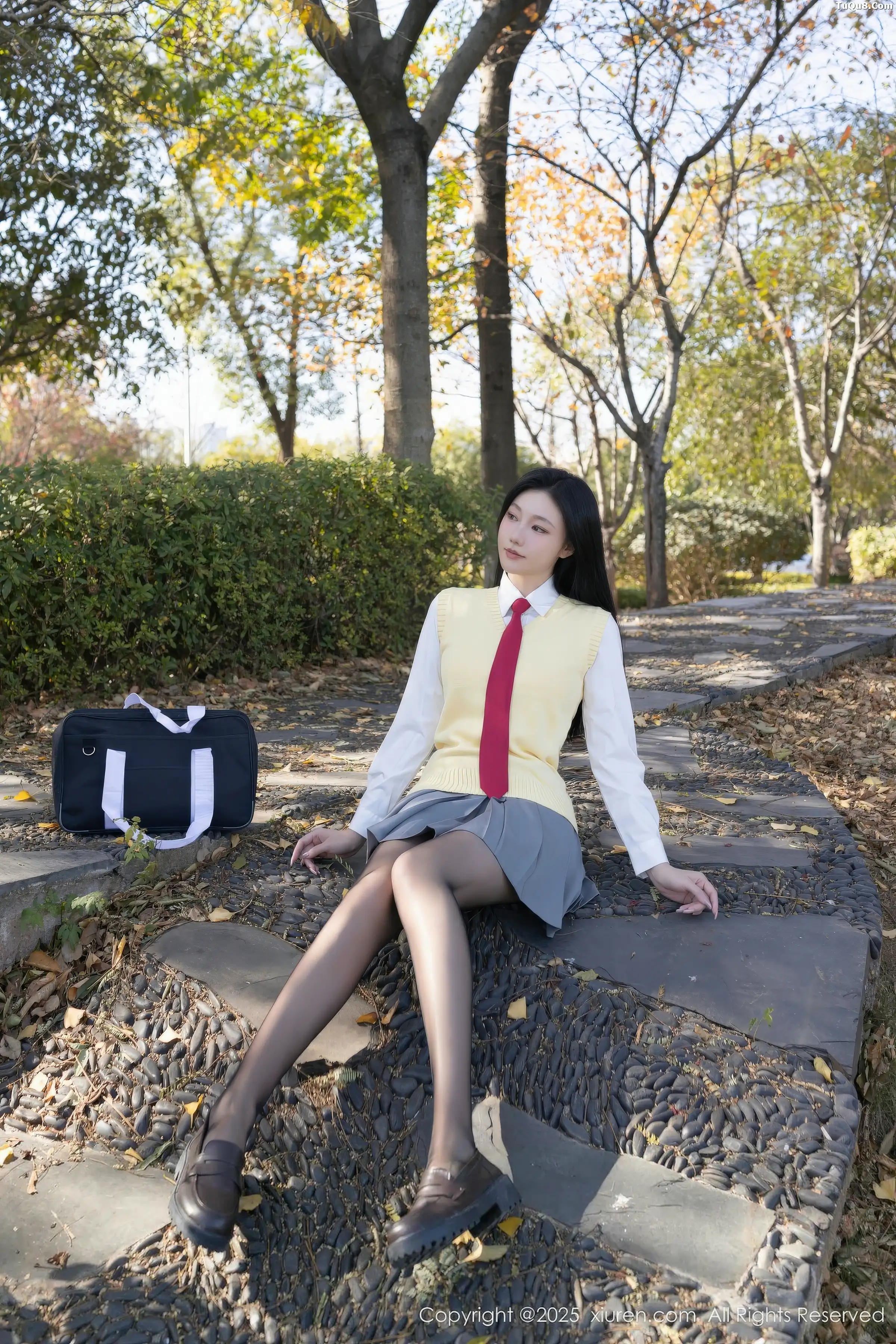 秀人集.com_[XiuRen秀人网]No.11087_模特安然anran性感学生装扮百褶短裙配开档黑丝秀美腿诱惑写真77P