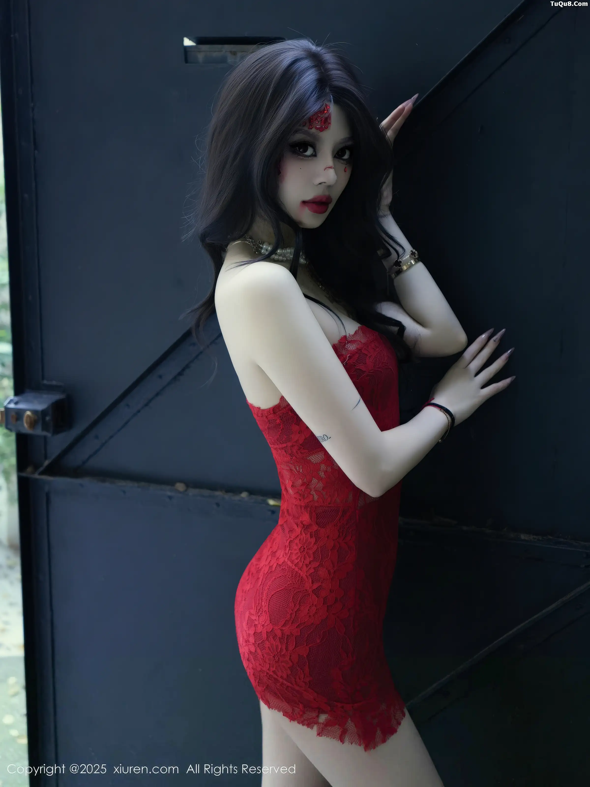 秀人集.com_[XiuRen秀人网]No.11032_模特四月月私房性感红色连衣短裙配黑丝吊袜秀完美身材诱惑写真85P